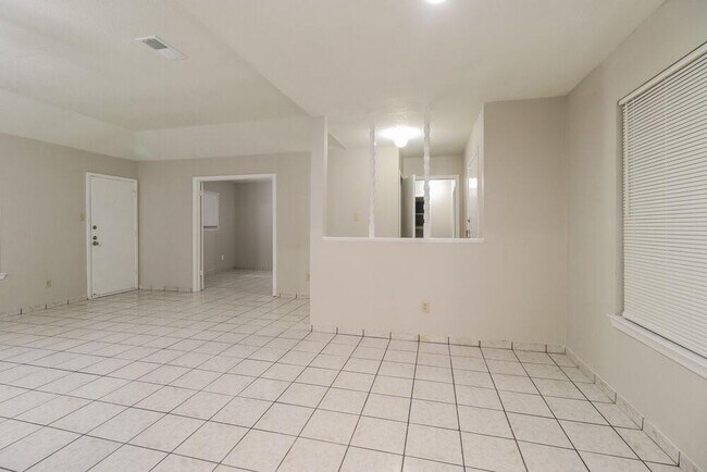 Building Photo - 6403 Fallengate Dr