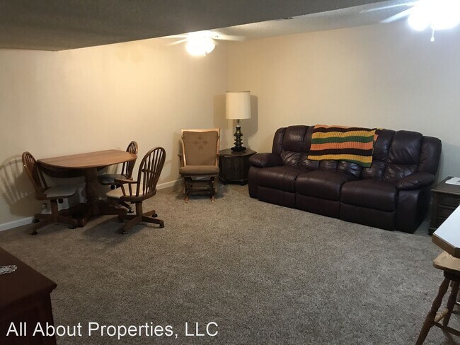 Building Photo - 2 br, 1 bath House - 2320 43rd Avenue Cour...