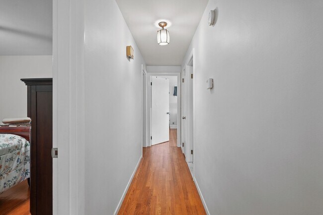 Building Photo - 26 Melanie Cir