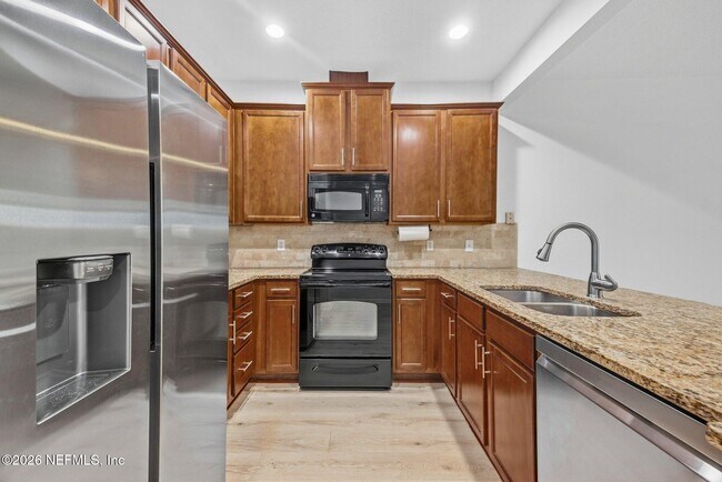 Building Photo - 13305 Solar Dr