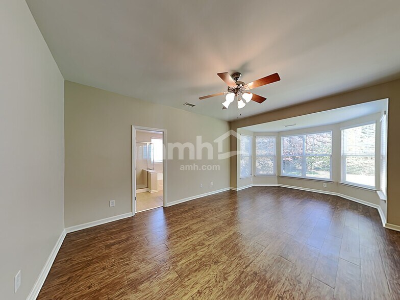 Building Photo - 13527 Provincial Ct