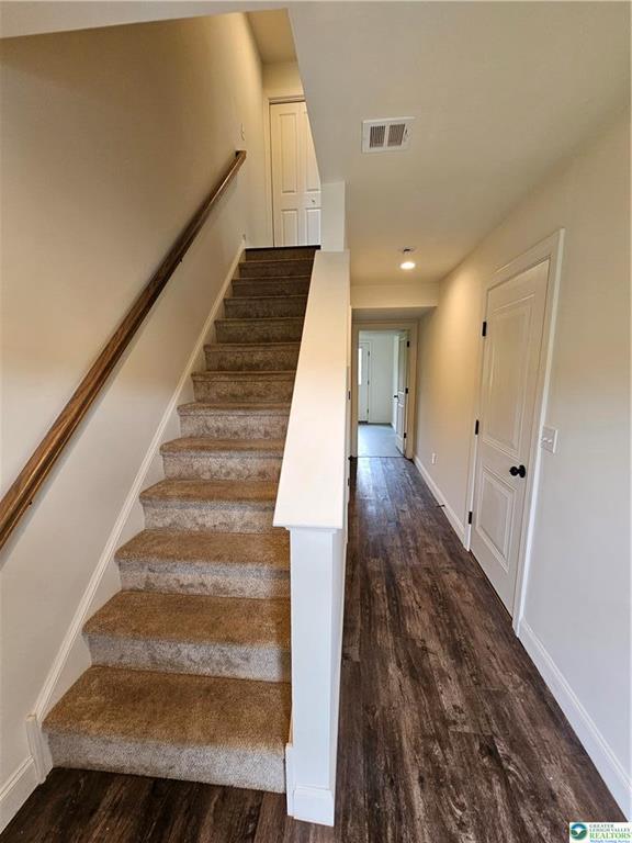 Building Photo - 1601 Greystone Cir