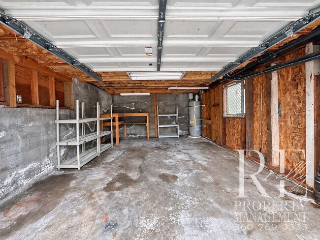 Building Photo - 109 N Wycoff Ave