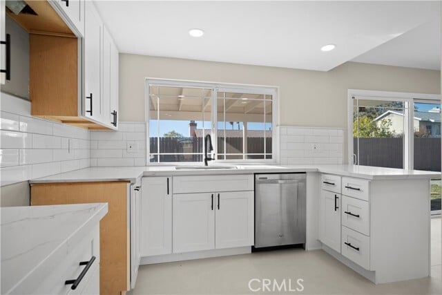 Building Photo - 7650 Tokay Ave