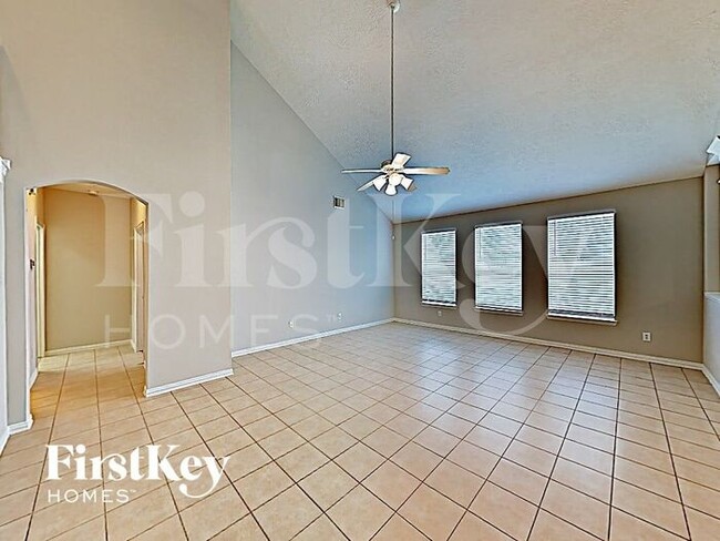 Building Photo - 31219 Fountainbrook Park Ln