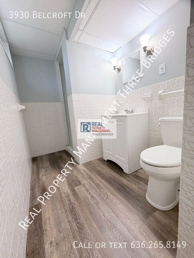 Building Photo - 3930 Belcroft Dr