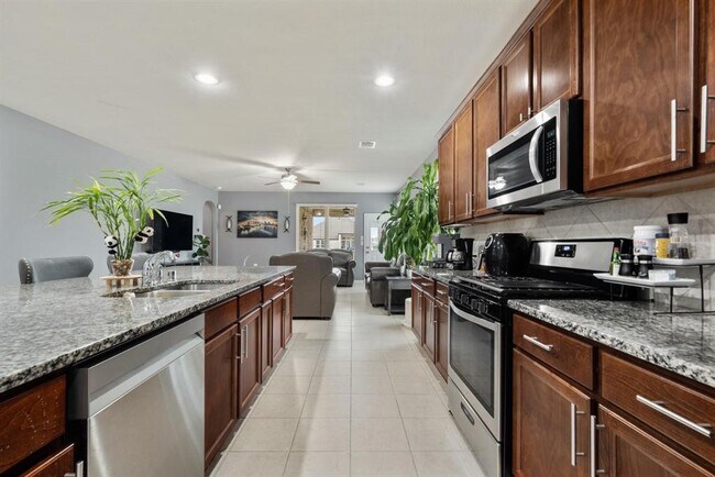 Building Photo - 24335 Kee Cresta Ct