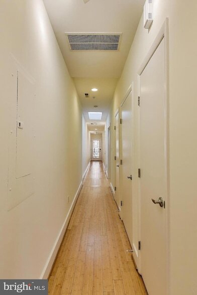 Building Photo - 1129 Columbia Rd NW