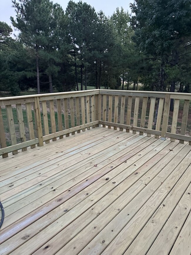 Building Photo - 3 BED 2 BATH HOUSE ON AN ACRE OF LAND! Pet...