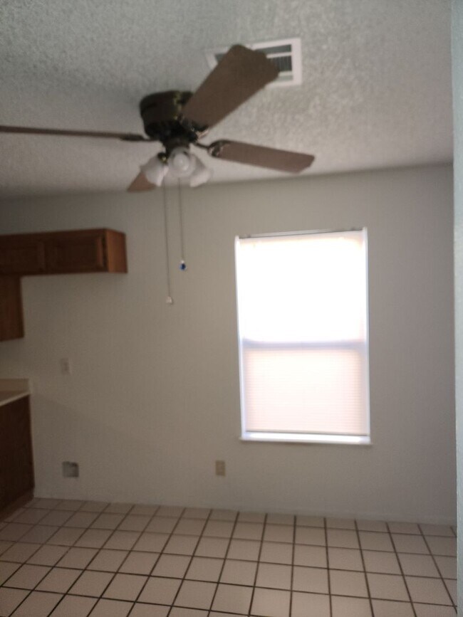 Building Photo - Single-Story 2 Bed, 2 Bath with 2-Car Garage in Gate Community