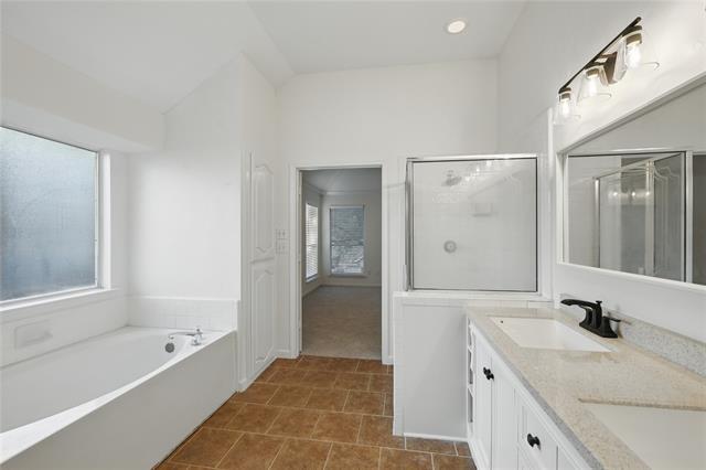 Building Photo - 916 Sugarberry Ln