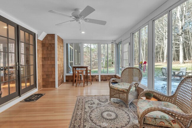 Building Photo - 73 Champeaux Rd