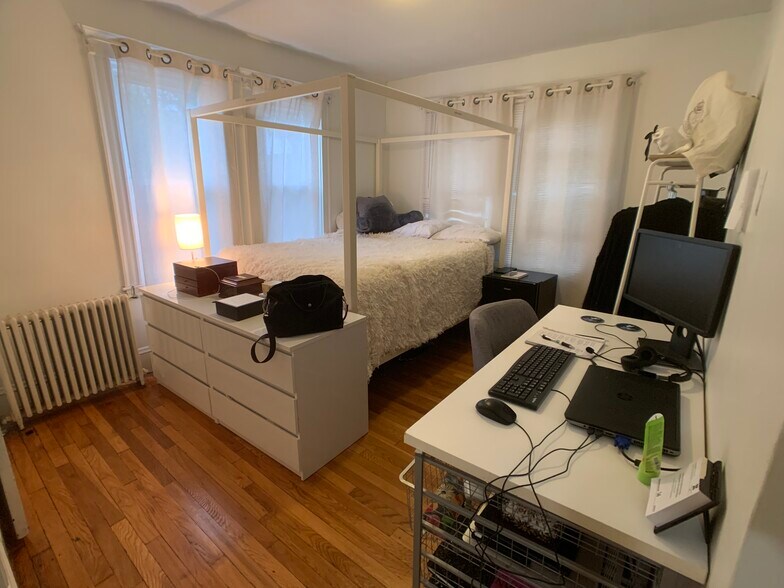 Building Photo - 120 Nonantum St