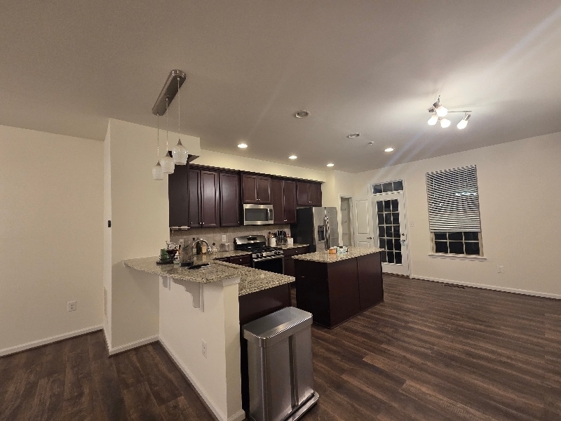 Building Photo - 7735 Duncannon Ln