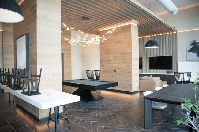 Building Photo - 3578 Rambla Pl