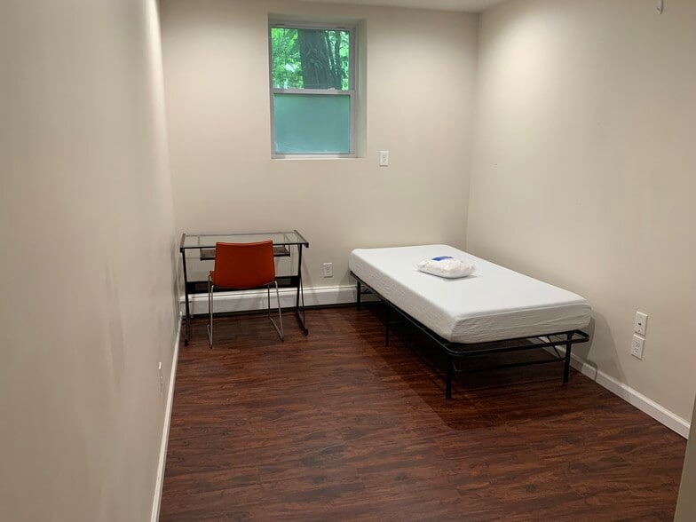 Building Photo - 2152 12th St