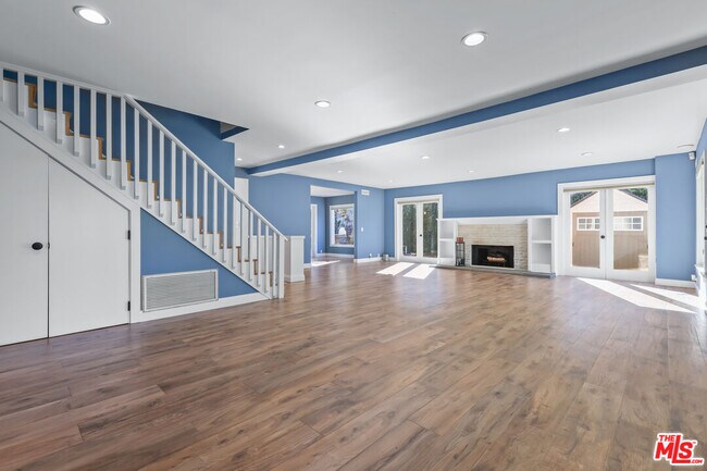 Building Photo - 4744 Haskell Ave