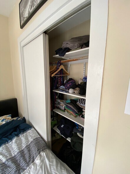 Building Photo - 106 Myrtle St