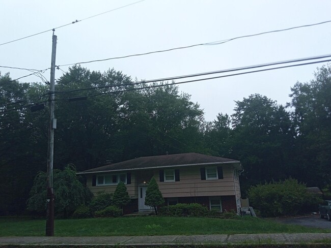 Primary Photo - 225 Hempstead Rd