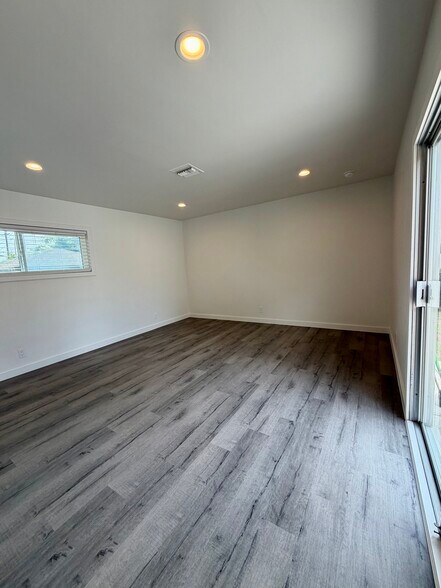 Building Photo - 4225 Tuller Ave