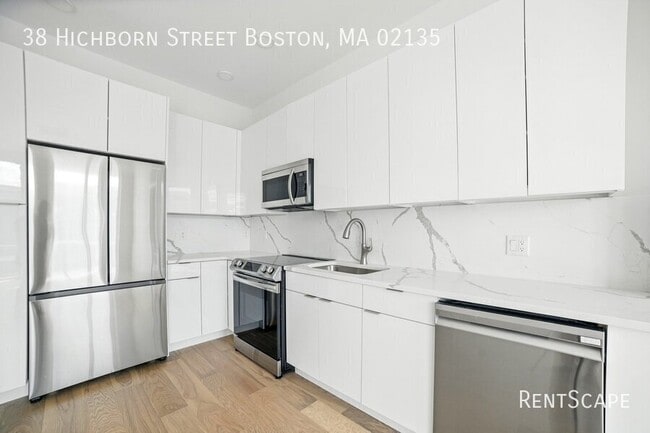 Building Photo - 38 Hichborn St