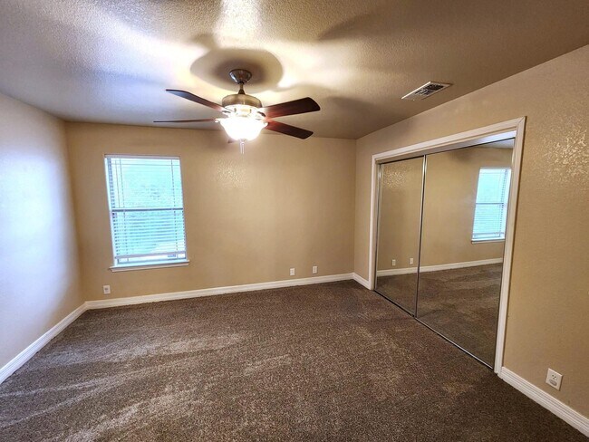 Building Photo - 204 Javier Dr