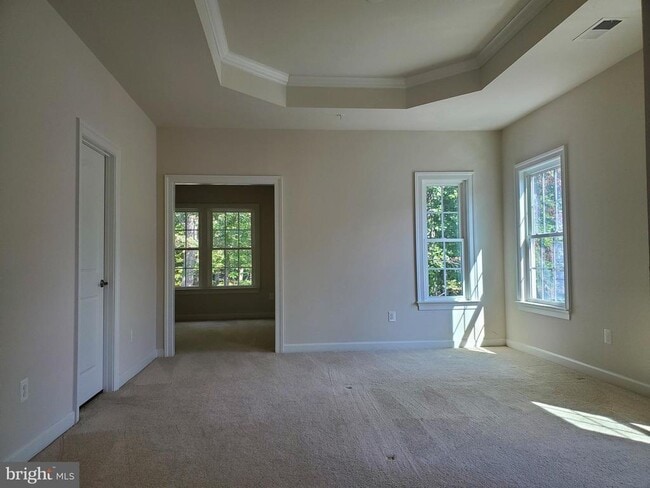 Building Photo - 411 Greenebaum Ln