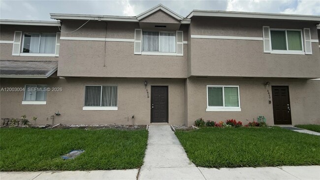 Building Photo - 1419 Sussex Dr