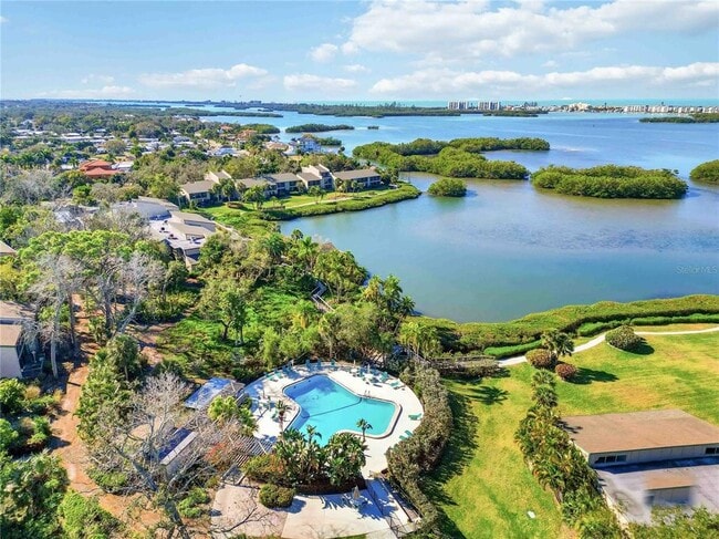 Building Photo - 1626 Brookhouse Dr