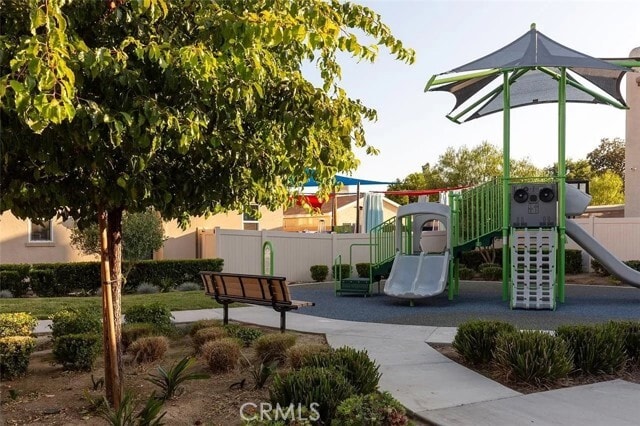 Building Photo - 14700 Sherman Way