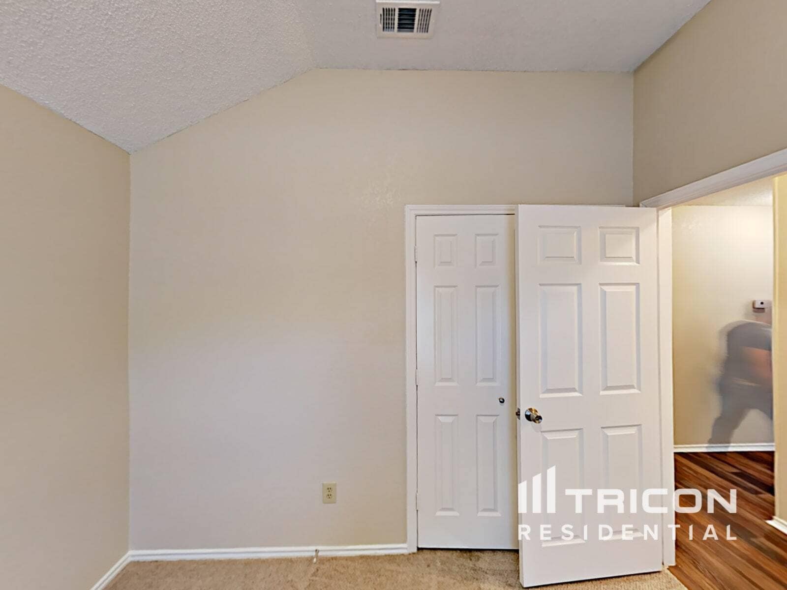 Building Photo - 2804 Beau Dr