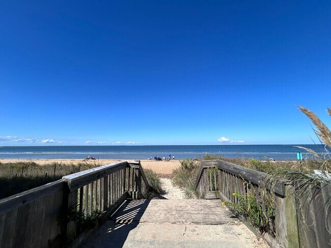 Building Photo - Gated community on the bay side of Shore D...