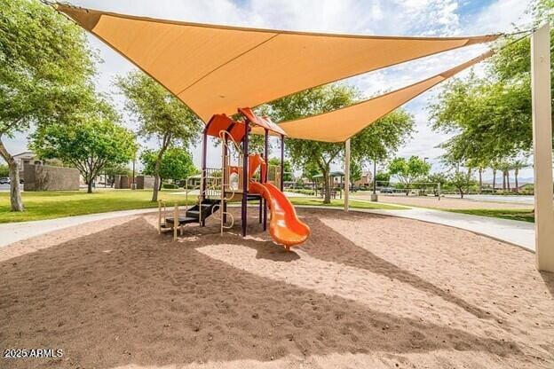 Building Photo - 458 N 168th Ln