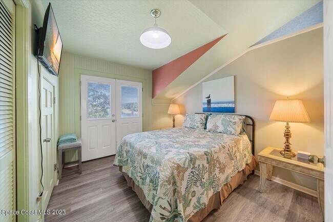 Building Photo - 973 N Harbor City Blvd