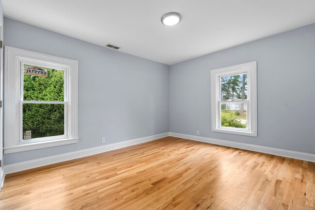 Building Photo - 337 S Windham Rd