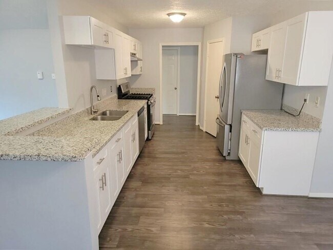 Building Photo - 9406 Walnut Glen Dr