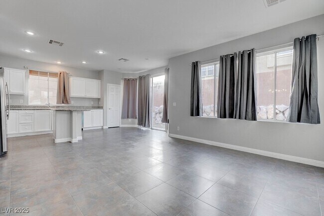 Building Photo - 3637 Pinnate Dr