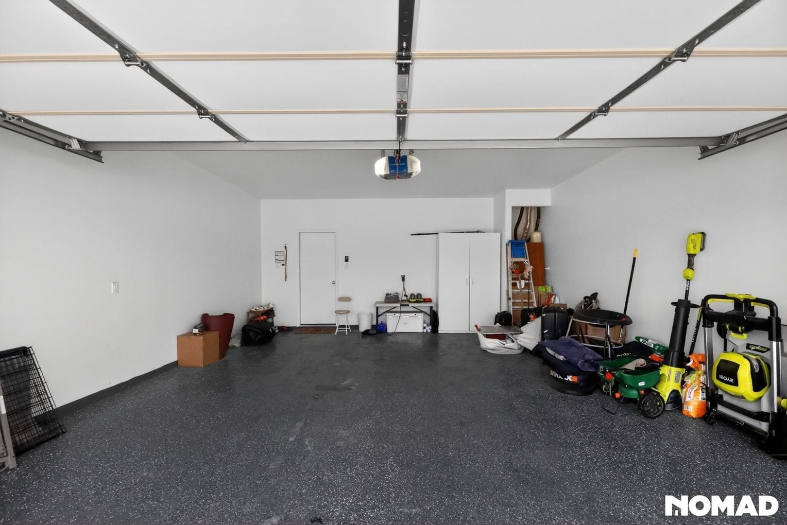 Building Photo - 417 Ln Dera Dr