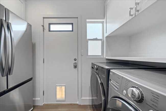 Building Photo - 1455 S Castello-