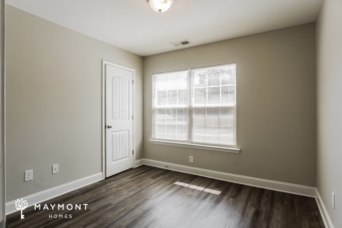 Building Photo - 3120 6th Ave N