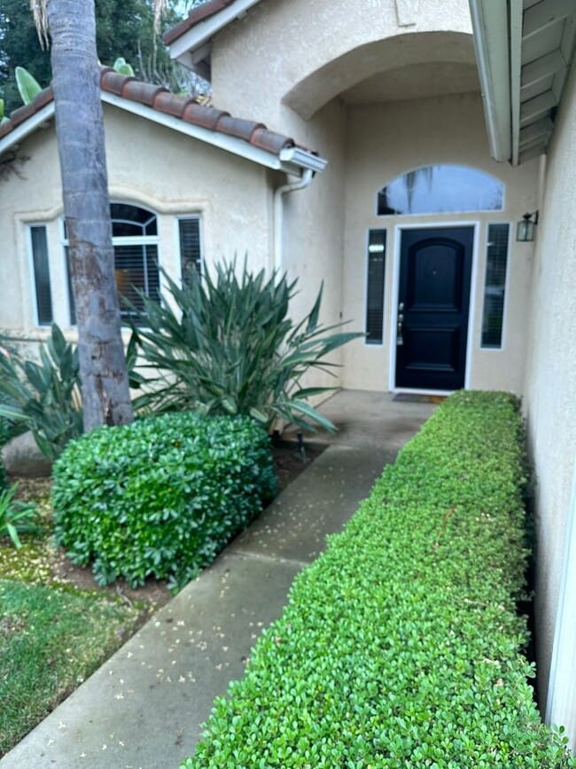 Building Photo - 3/2 Granville in NW Fresno. 3 car garage a...