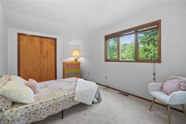 Building Photo - 318 Blackstone Ave