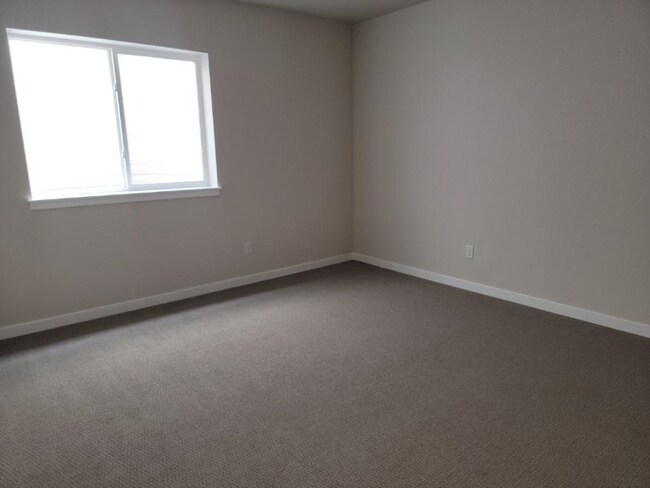 Building Photo - 3914 Ivy Hill Dr