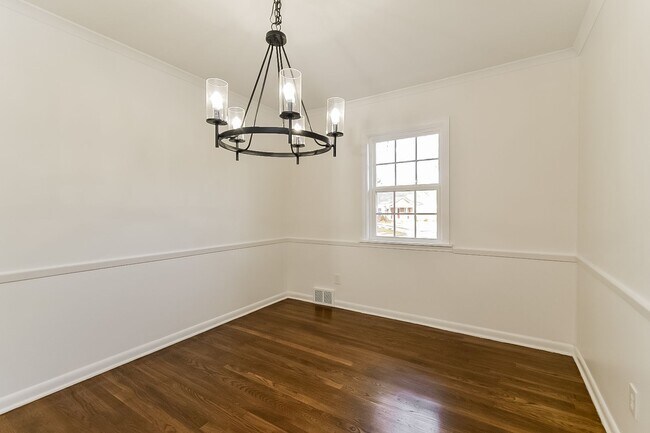 Building Photo - Home for Rent in Great and Quiet Neighborh...