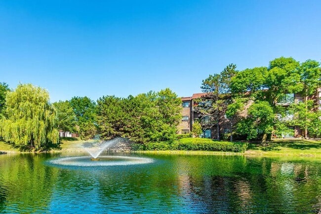 Building Photo - Beautiful 2-bedroom & 2-Bathroom Condo in ...