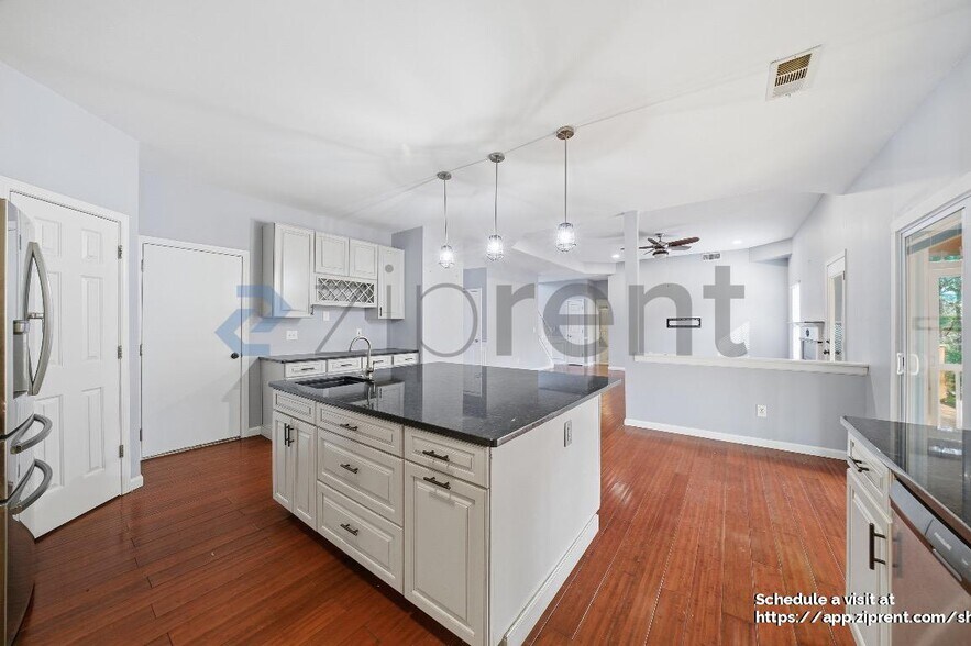 Building Photo - 1305 Rockbass Rd