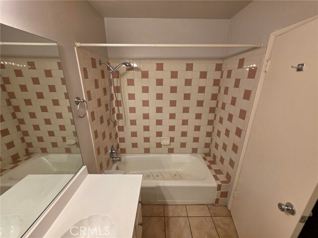 Building Photo - 6225 Canterbury Dr