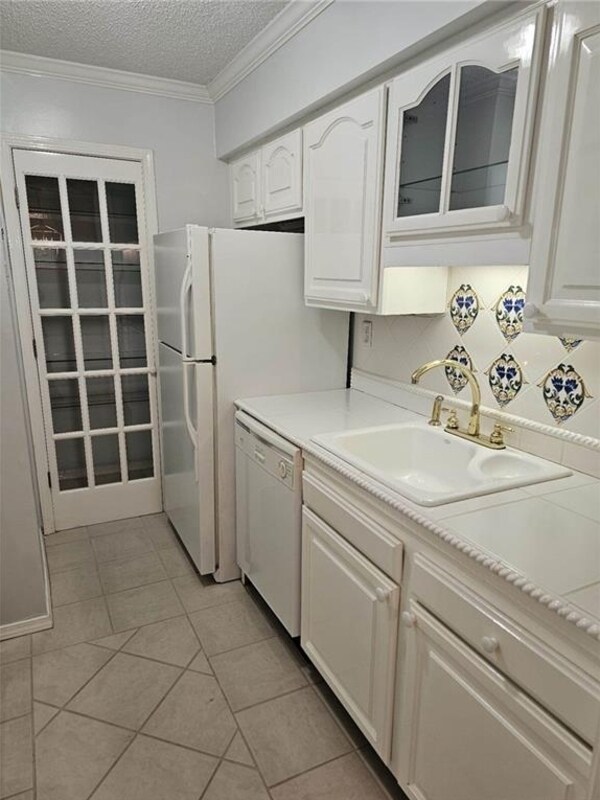 Building Photo - 1251 Henckley Ave
