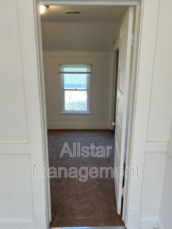 Building Photo - 3617 W 46th St
