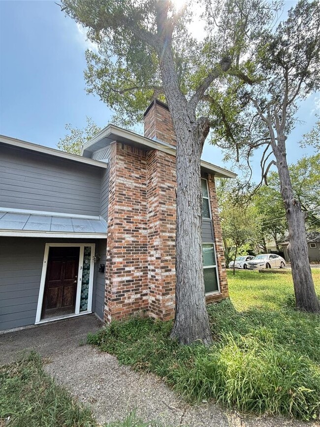 Building Photo - 4520 Depew Ave